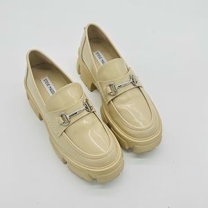 Trifecta Platform Loafer (Women)
STEVE MADDEN